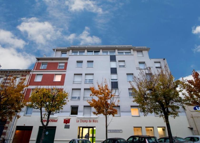 Grand Est Reims Facade