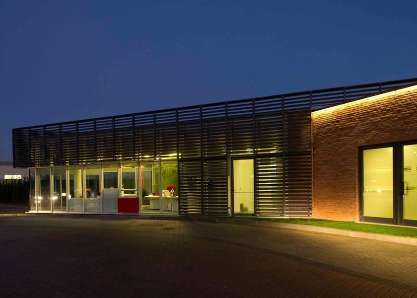 Piedmont Cameri Exterior