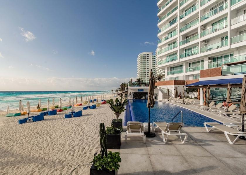 Quintana Roo Cancun Pool