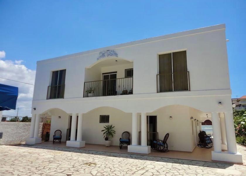 Santo Domingo Boca Chica Front of property