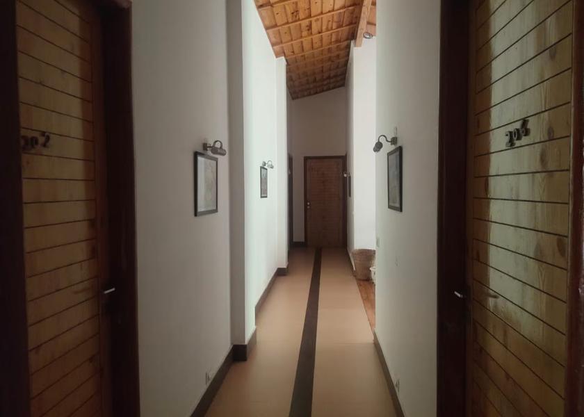 Uttarakhand Niglat Talla Lobby