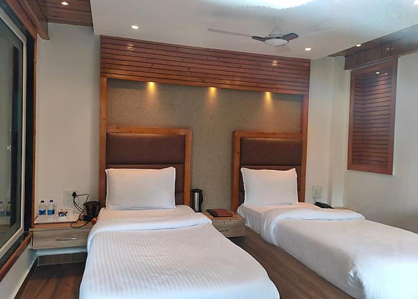 Uttarakhand Niglat Talla Deluxe Room