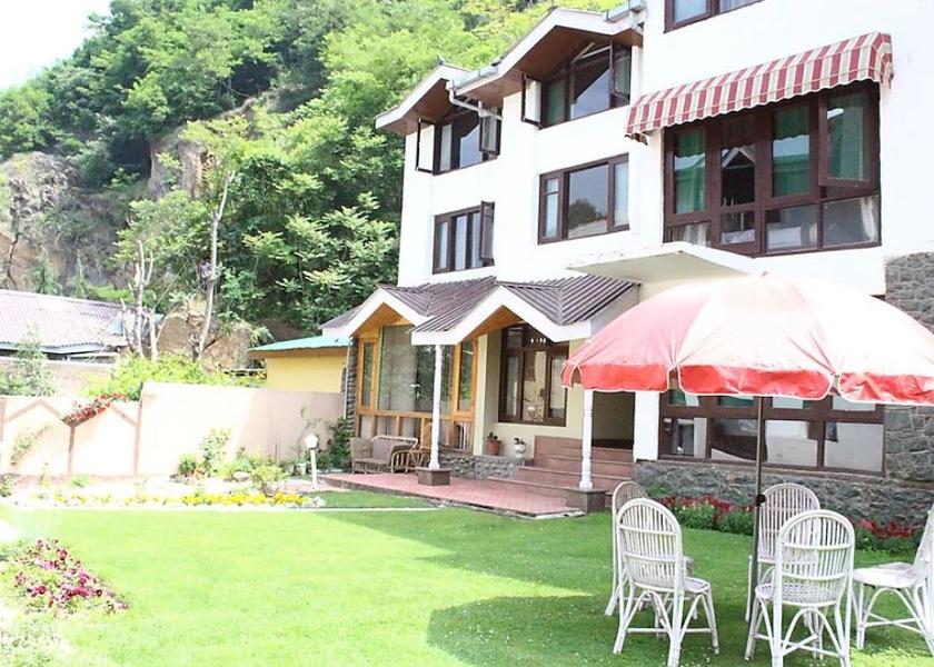 Jammu and Kashmir Srinagar Hotel Exterior
