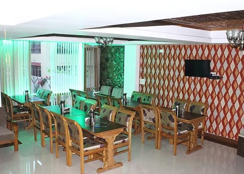 Jammu and Kashmir Srinagar Food & Dining