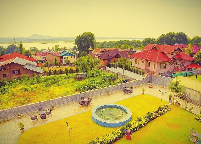 Jammu and Kashmir Srinagar Hotel View