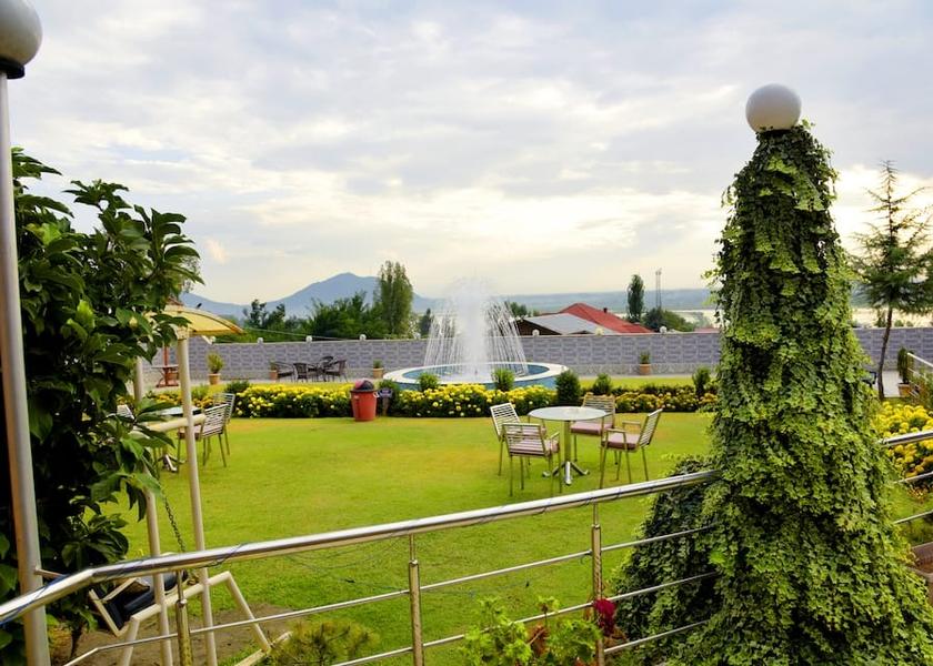 Jammu and Kashmir Srinagar Hotel View