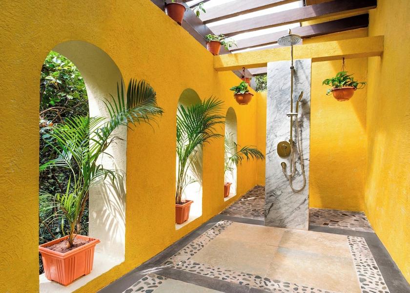 Maharashtra Mahabaleshwar Bathroom