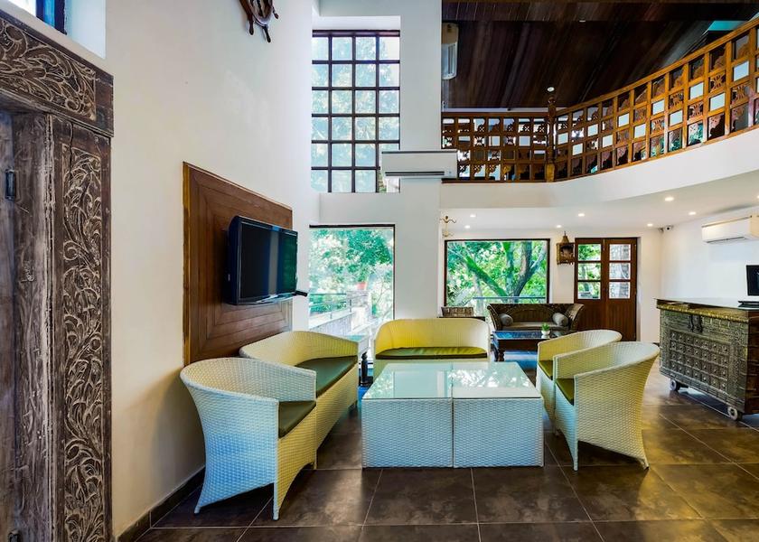 Uttarakhand Rishikesh Lobby sitting area