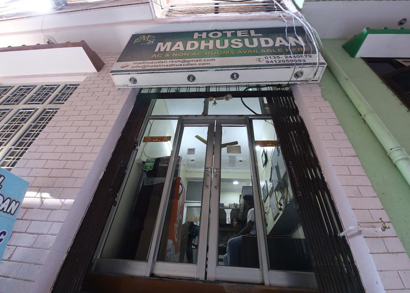 Uttarakhand Rishikesh Hotel Exterior