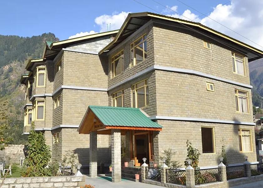Himachal Pradesh Manali Hotel Exterior
