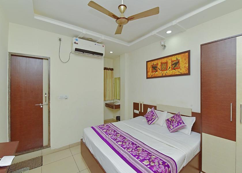 Madhya Pradesh Bhopal Super Deluxe Room