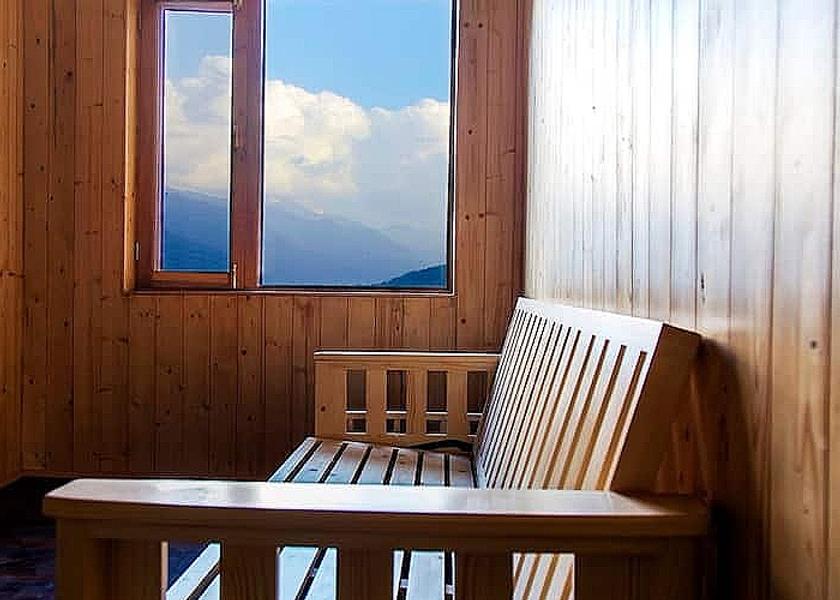 Himachal Pradesh Manali sitting area
