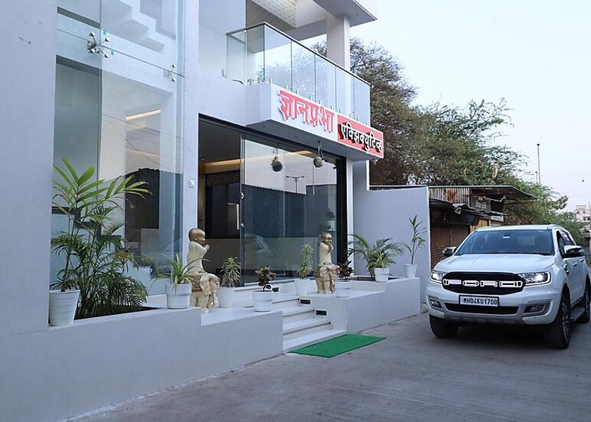 Maharashtra Tuljapur Hotel Exterior