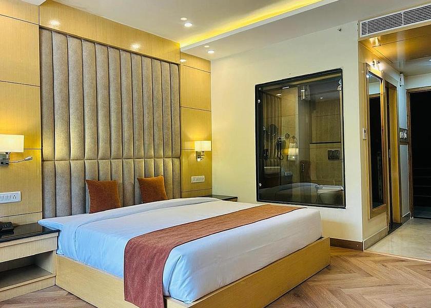 Himachal Pradesh Manali Luxury Room Centrally Heated Mountain View with Private Balcony 