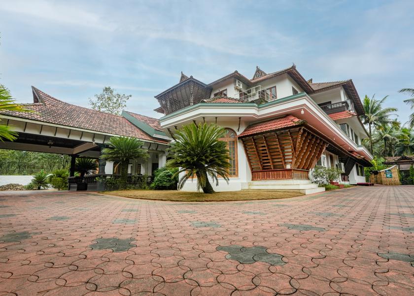 Kerala Thattekad Facade