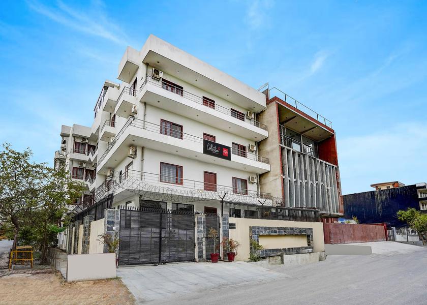 Uttar Pradesh Noida Facade