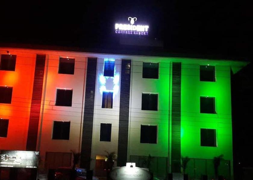 Maharashtra Jalgaon Hotel Exterior