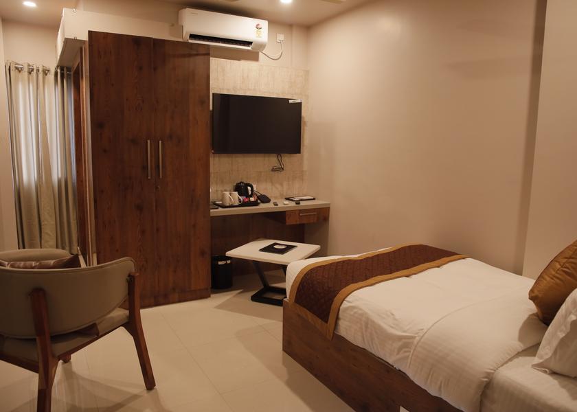 Assam Dibrugarh Deluxe (Vaibhava)