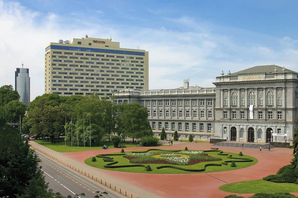  Zagreb Exterior Detail