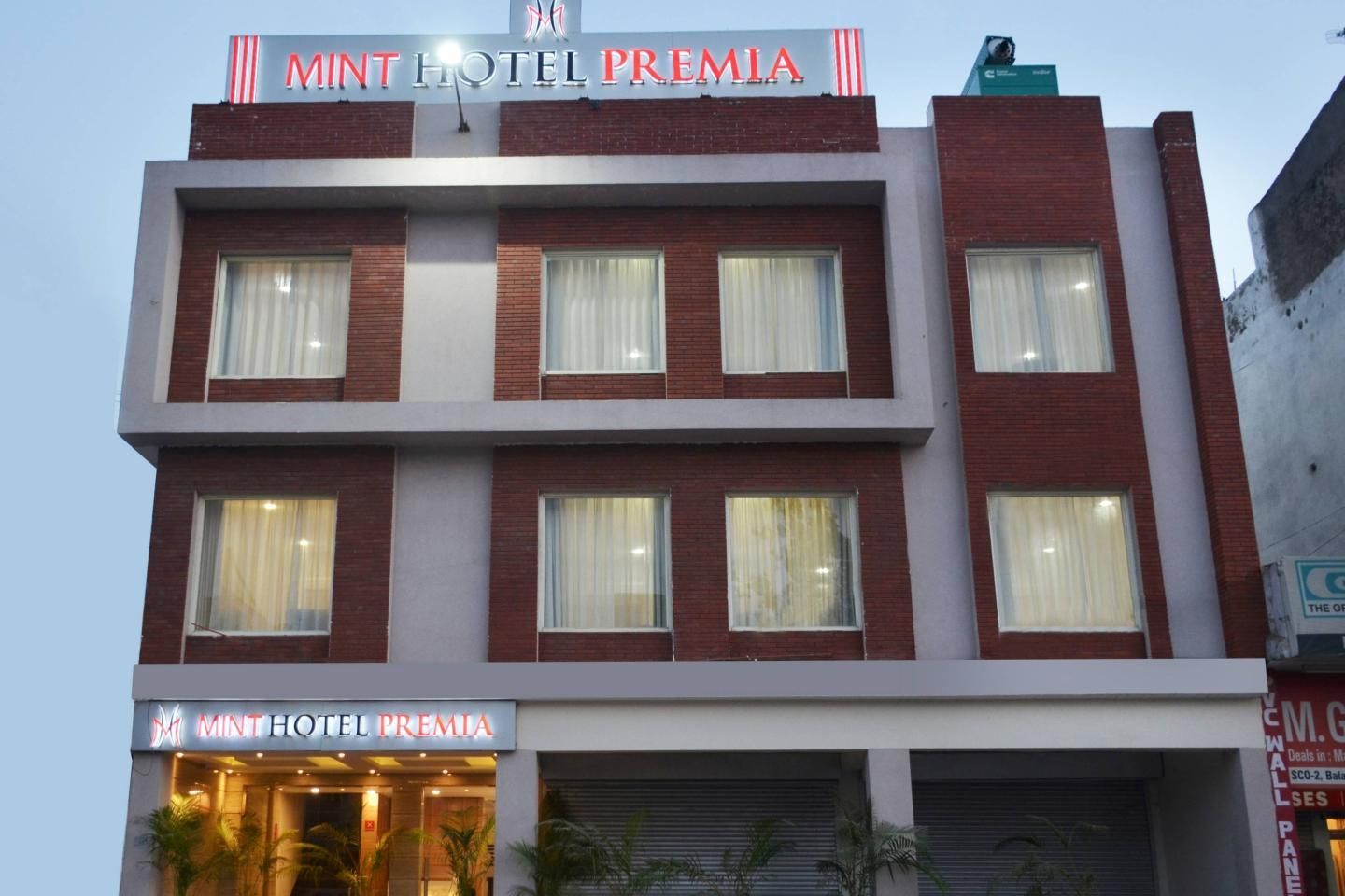 Punjab Zirakpur Hotel Exterior