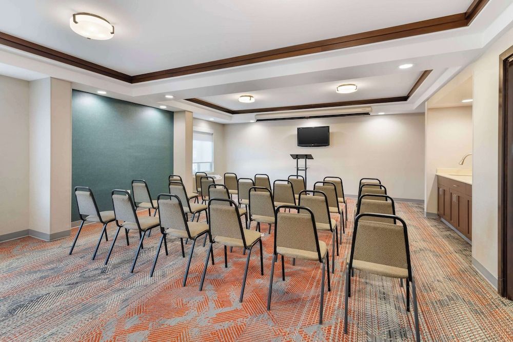 New Hampshire Manchester Meeting Room