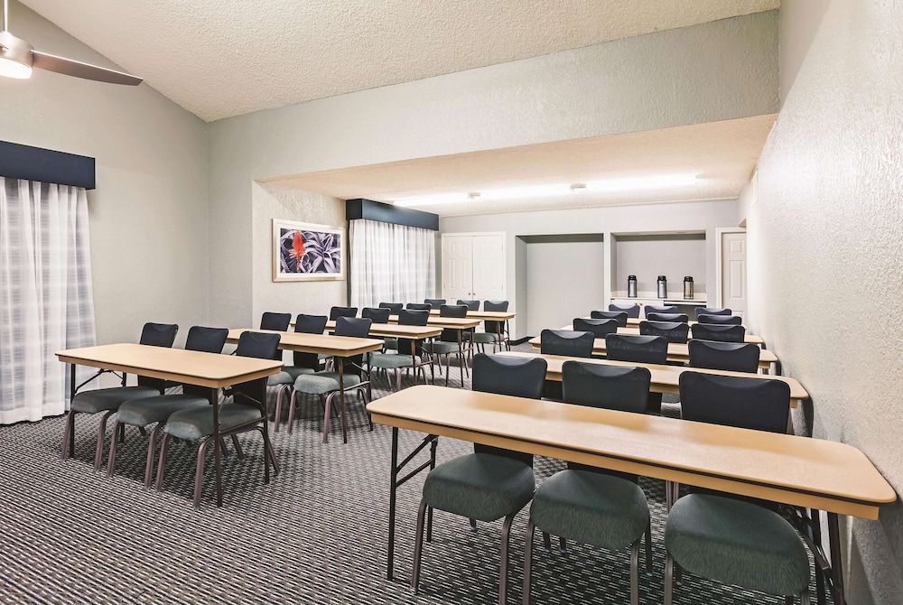 Texas Houston Meeting Room