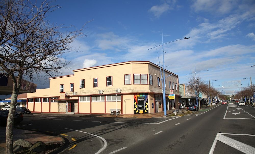  Waitara Facade