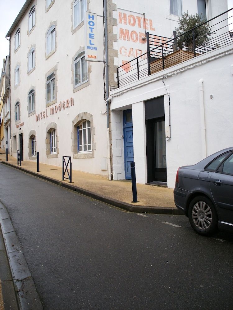 Brittany Concarneau Facade