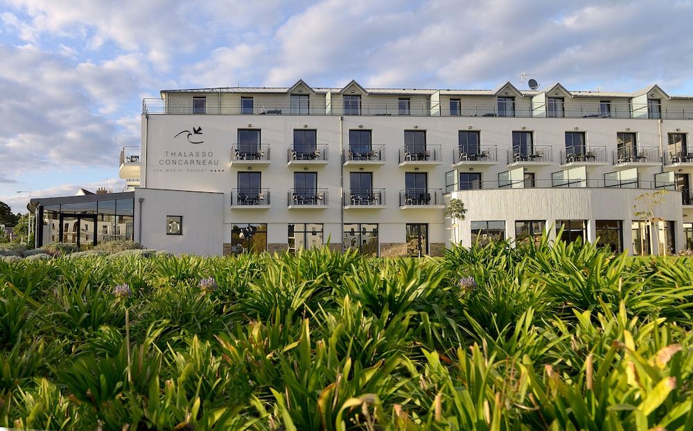 Brittany Concarneau Facade