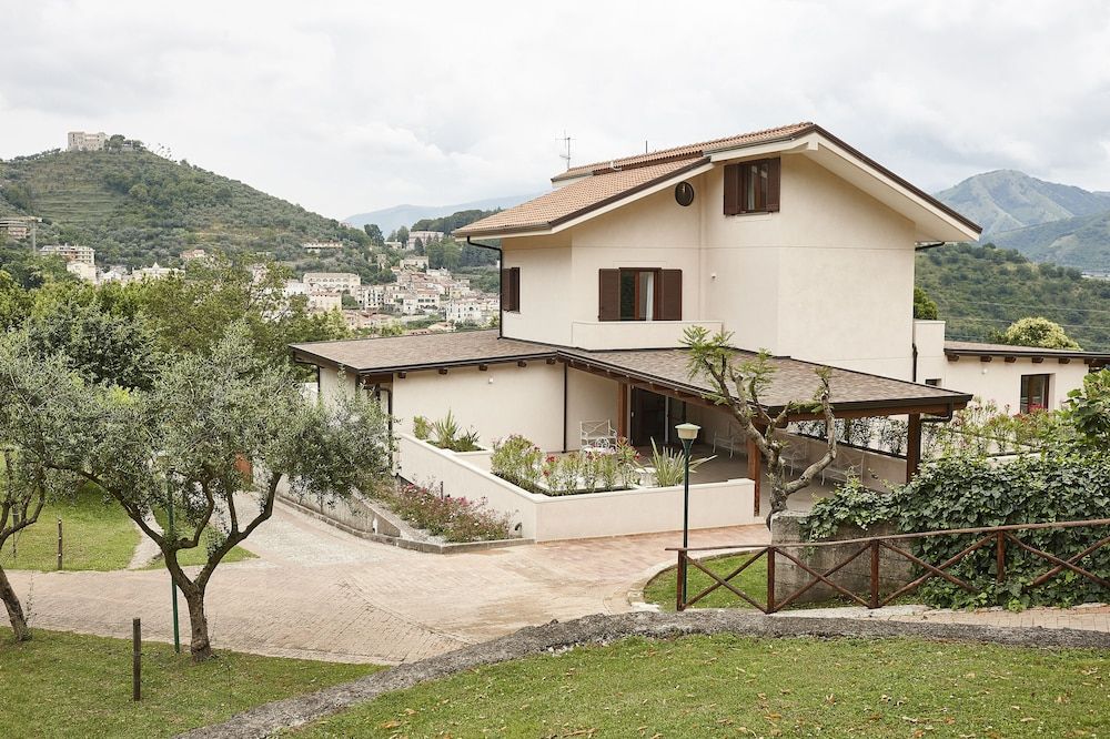 Campania Pellezzano Facade