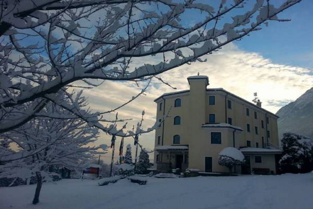 Valle d'Aosta Pollein Facade