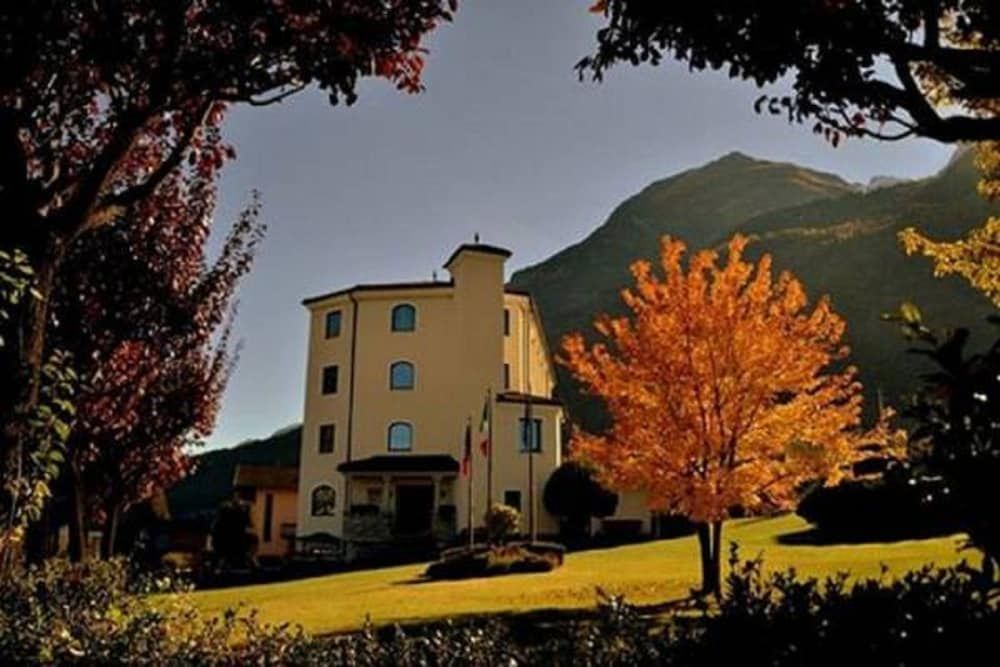 Valle d'Aosta Pollein Facade