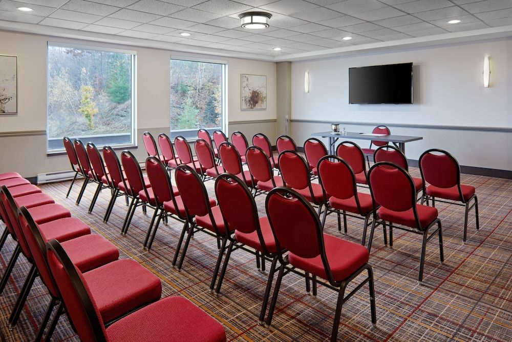 Quebec Sherbrooke Meeting Room