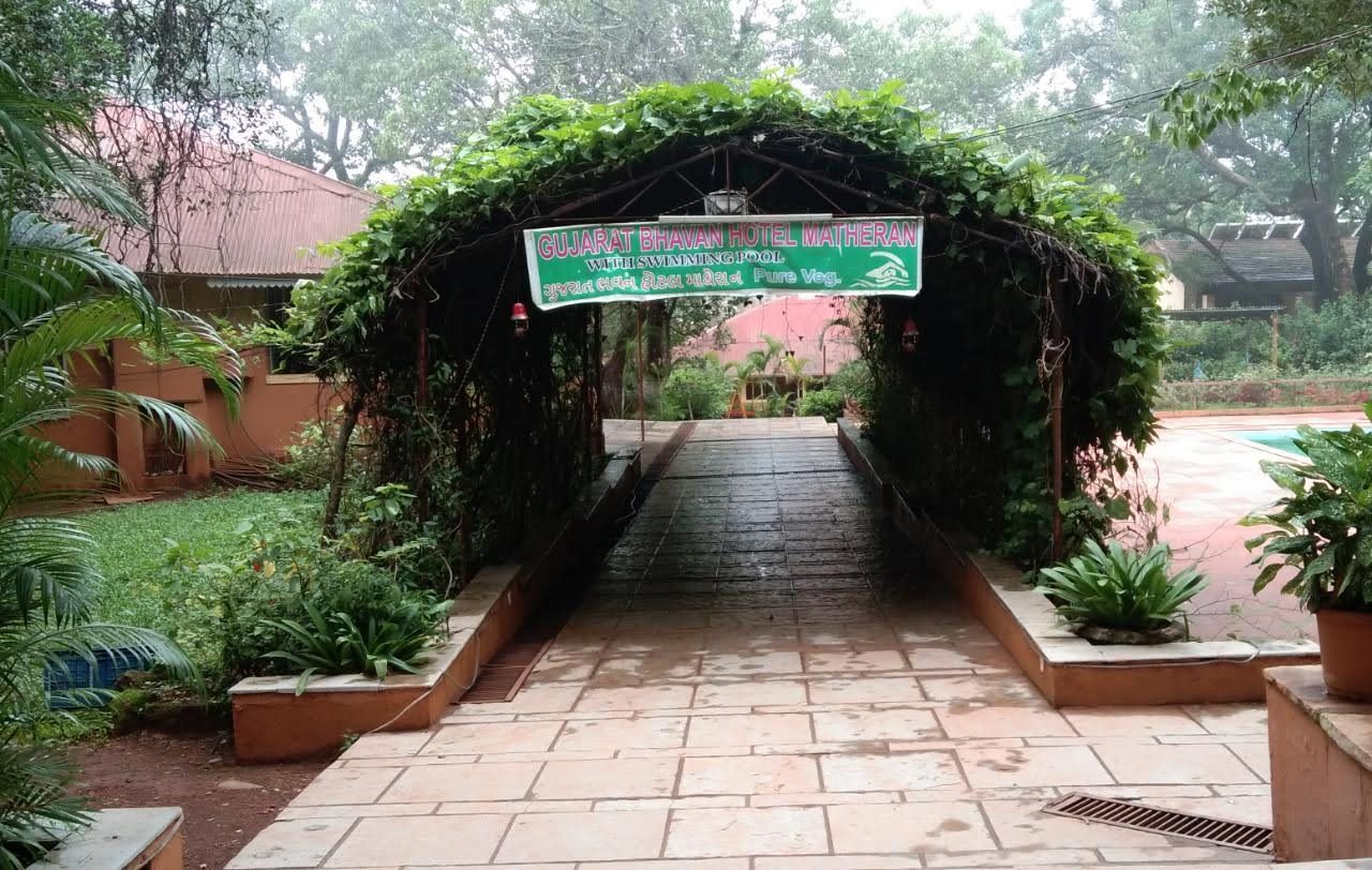 Maharashtra Matheran Hotel Exterior