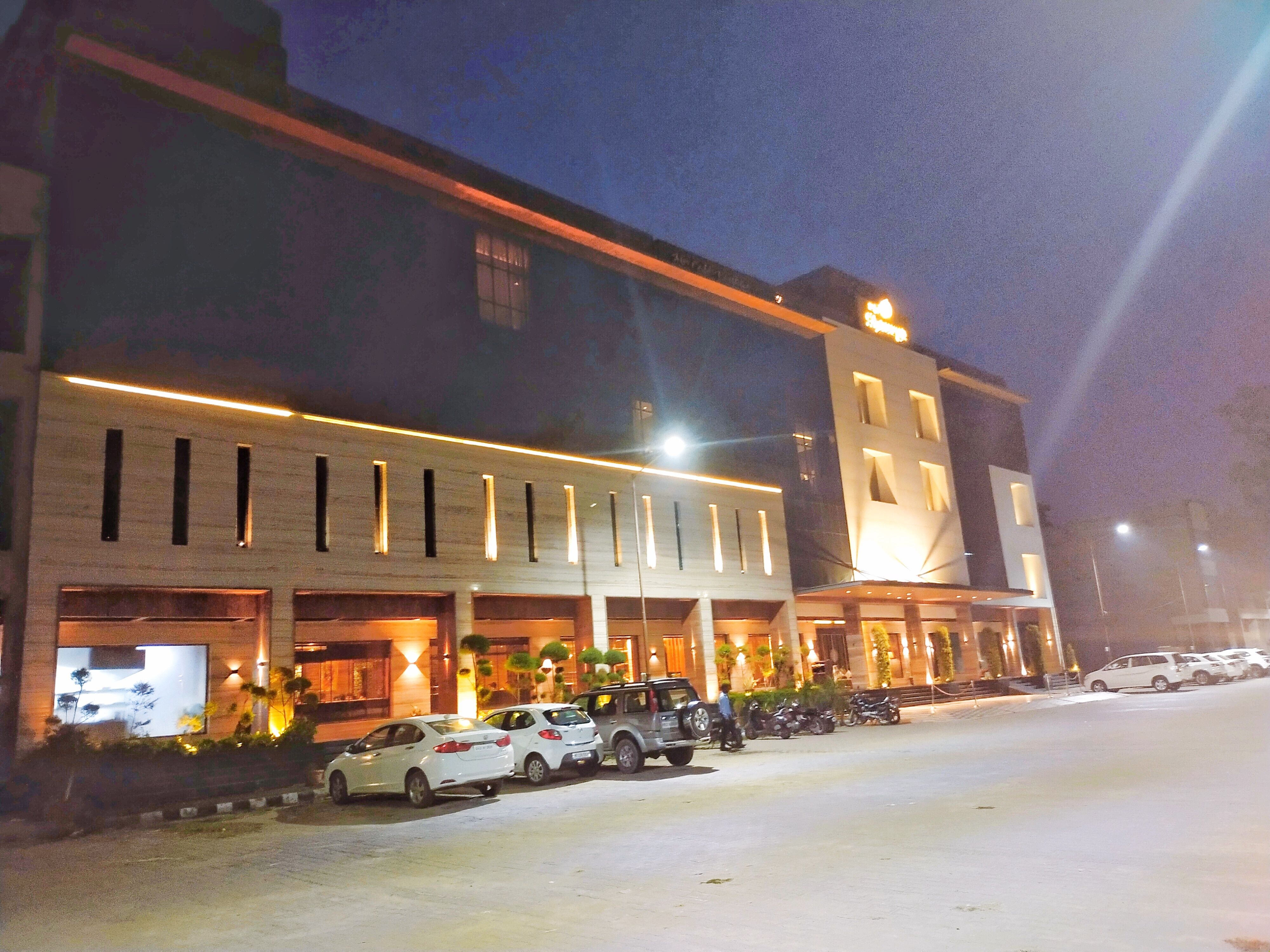 Punjab Patiala Hotel Exterior