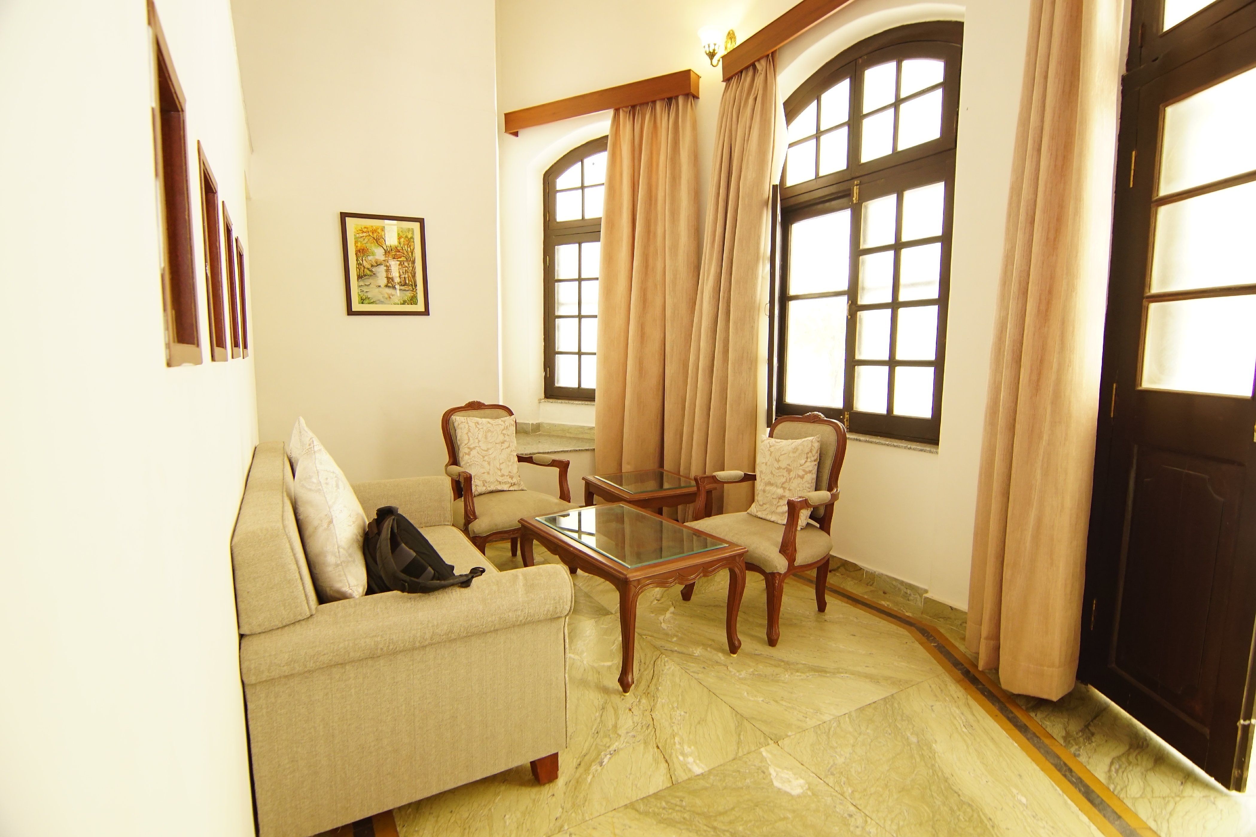 Madhya Pradesh Pachmarhi AC Deluxe Room