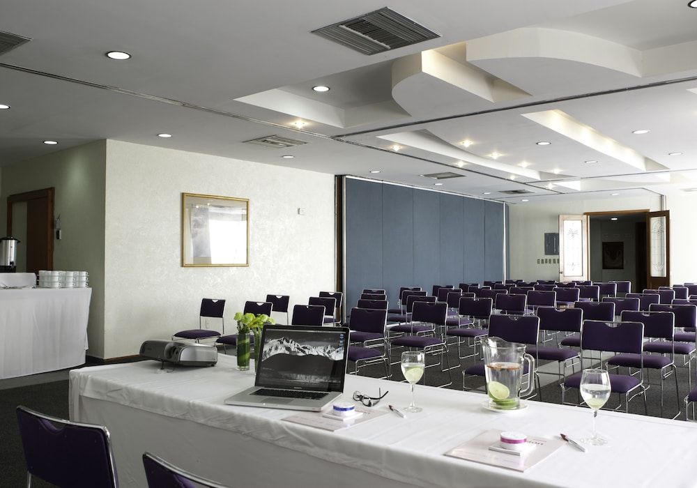  Celaya Meeting Room