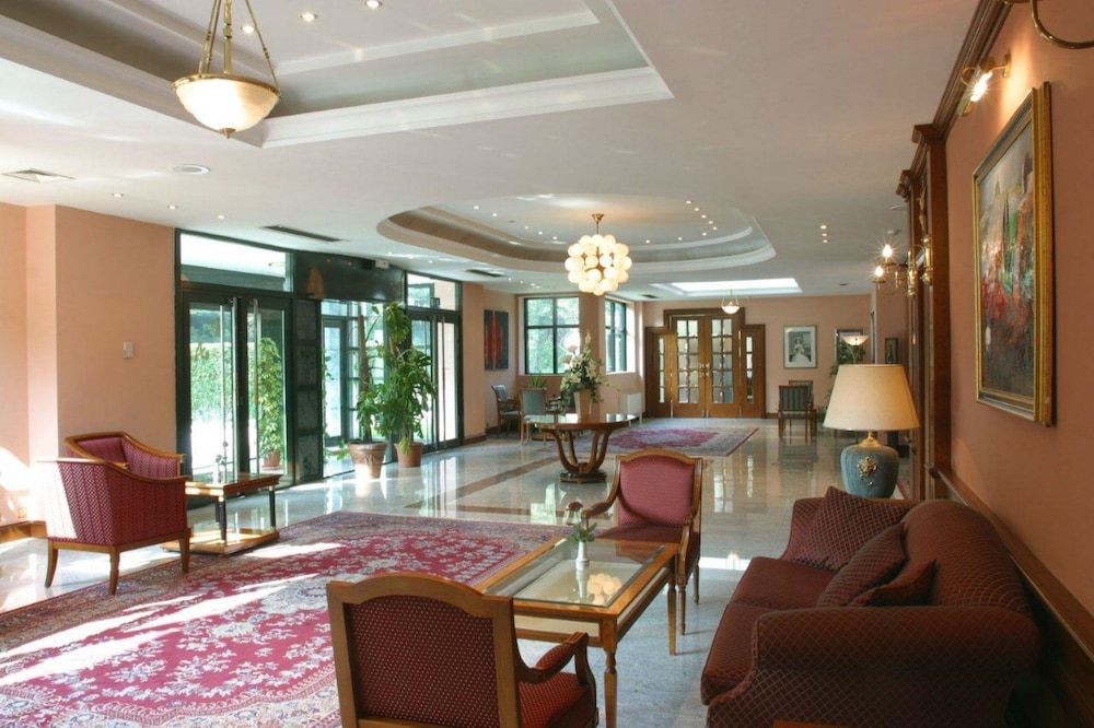  Zagreb Lobby