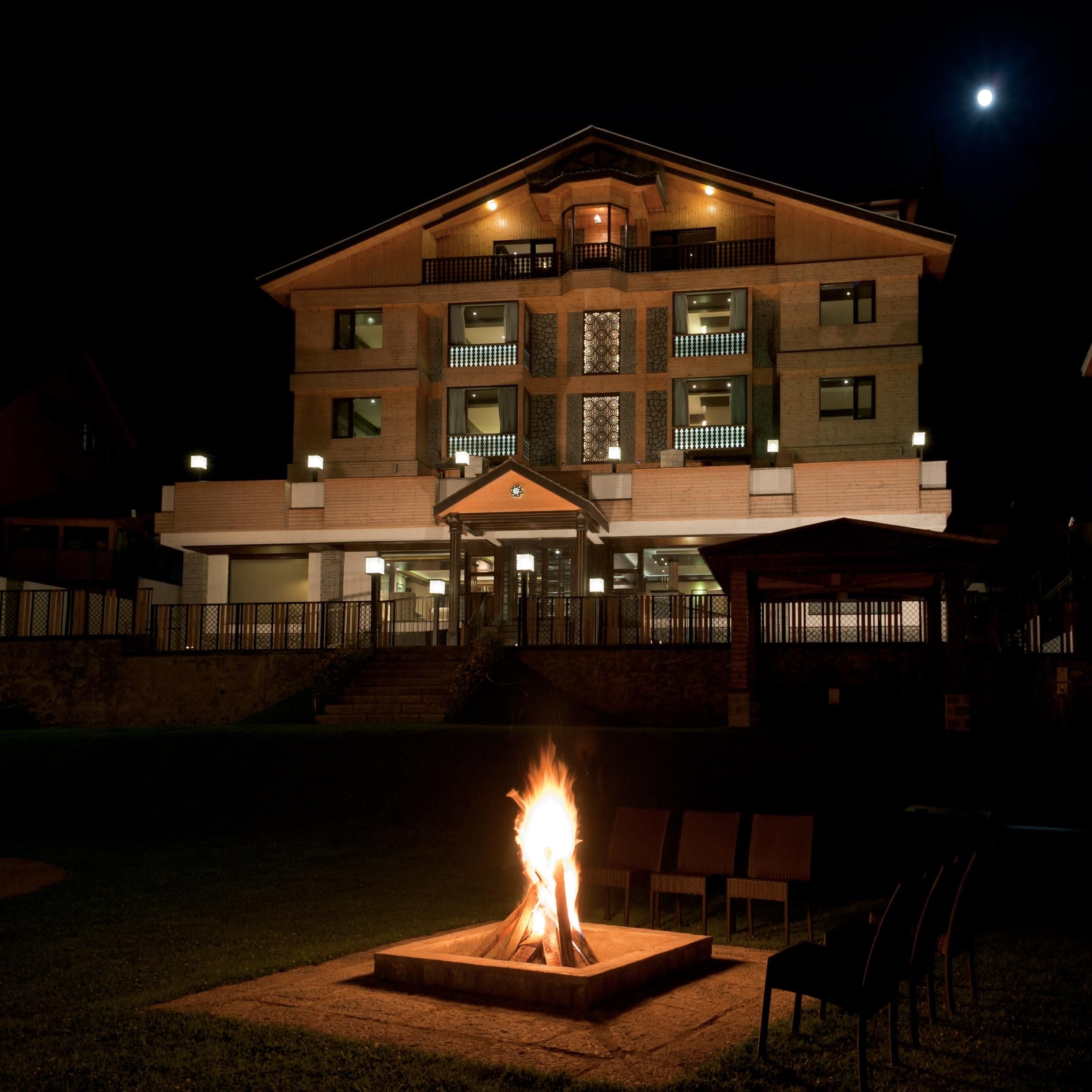 Jammu and Kashmir Gulmarg Hotel Exterior