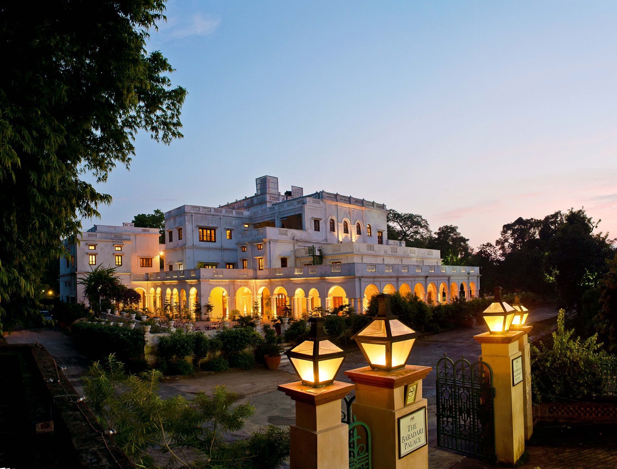 Punjab Patiala Hotel Exterior