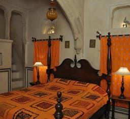 Rajasthan Mandawa Orange Room