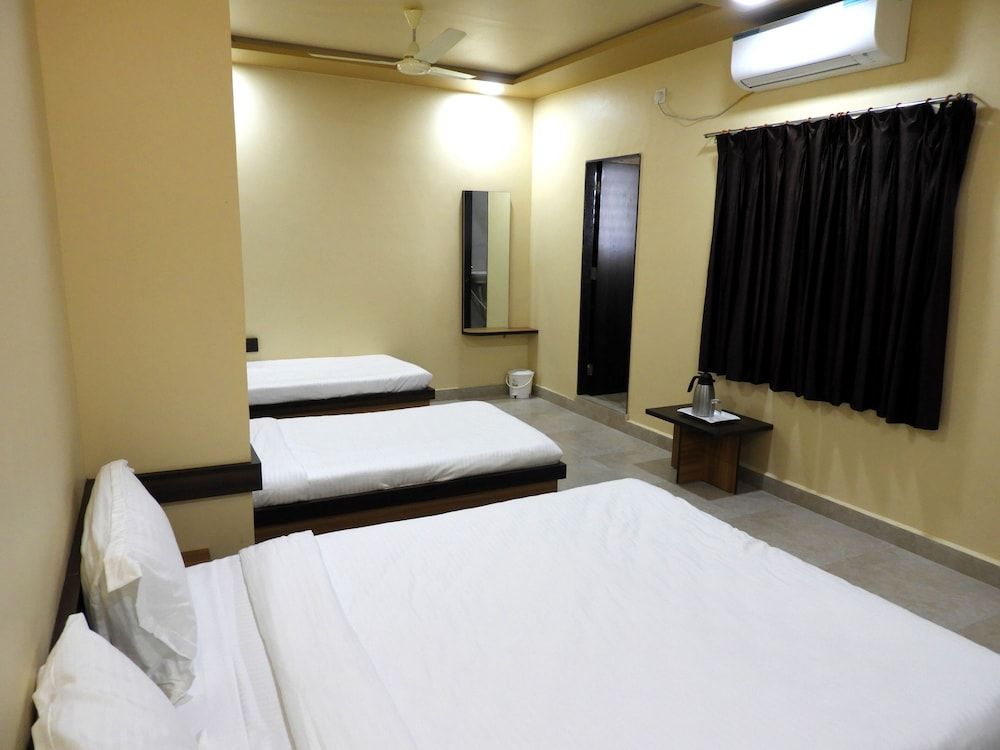 Gujarat Veraval Room