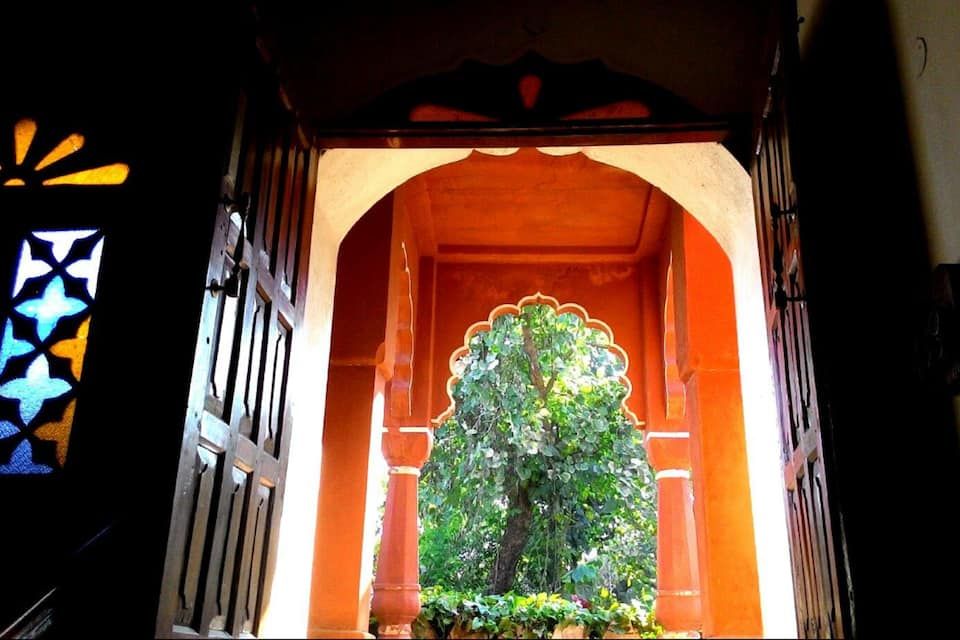 Madhya Pradesh Orchha Door in hotel