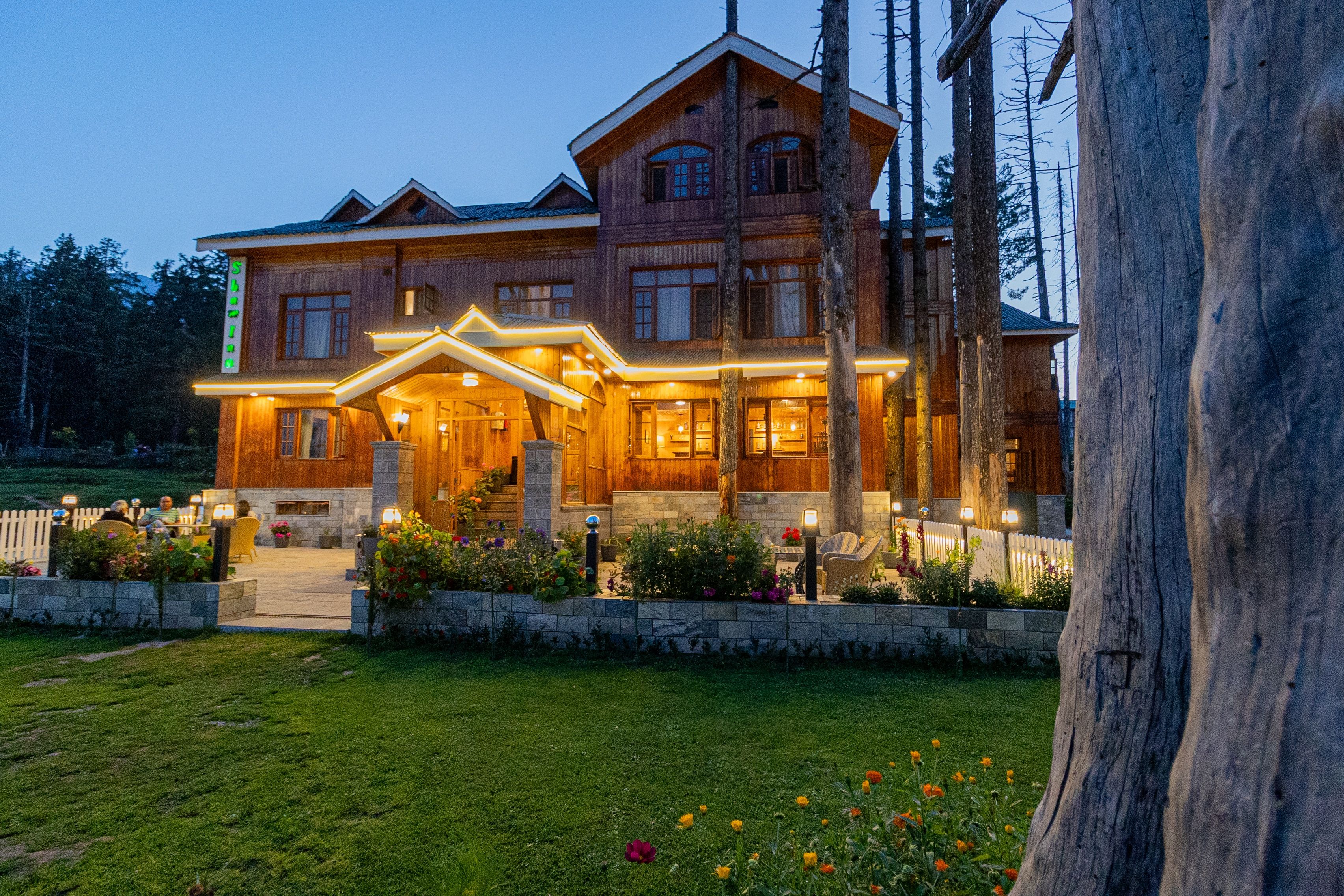 Jammu and Kashmir Gulmarg Hotel Exterior