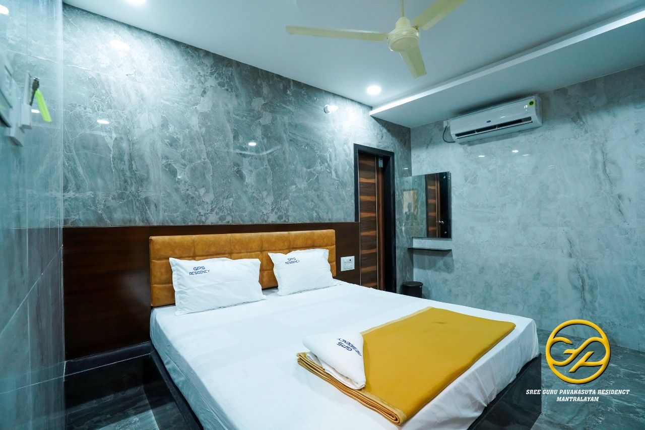 Andhra Pradesh Mantralayam Deluxe room