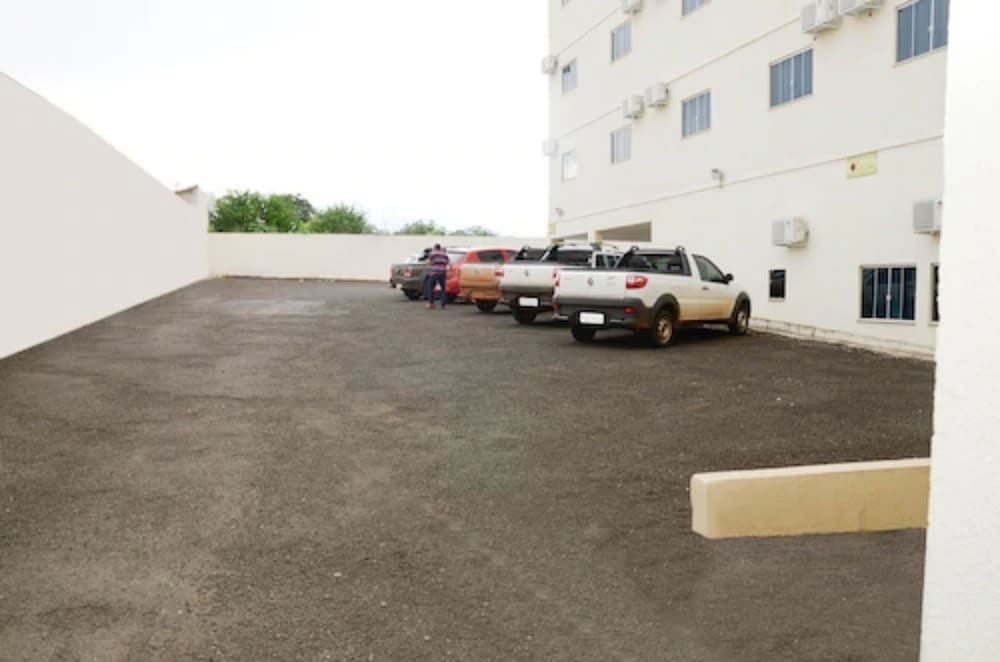 Central - West Region Mineiros Parking