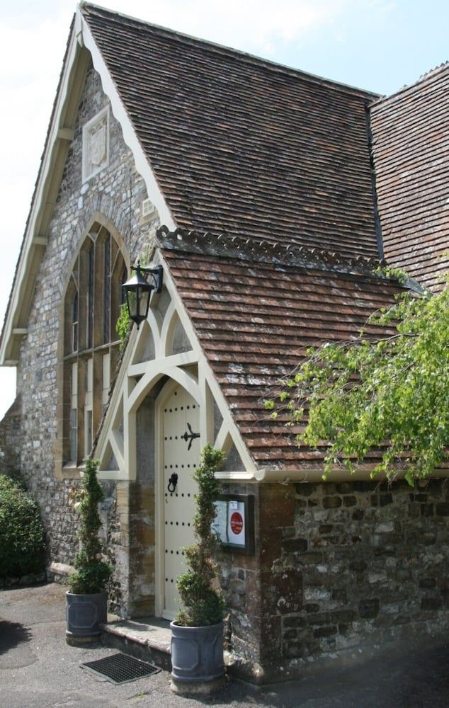 England Honiton Facade