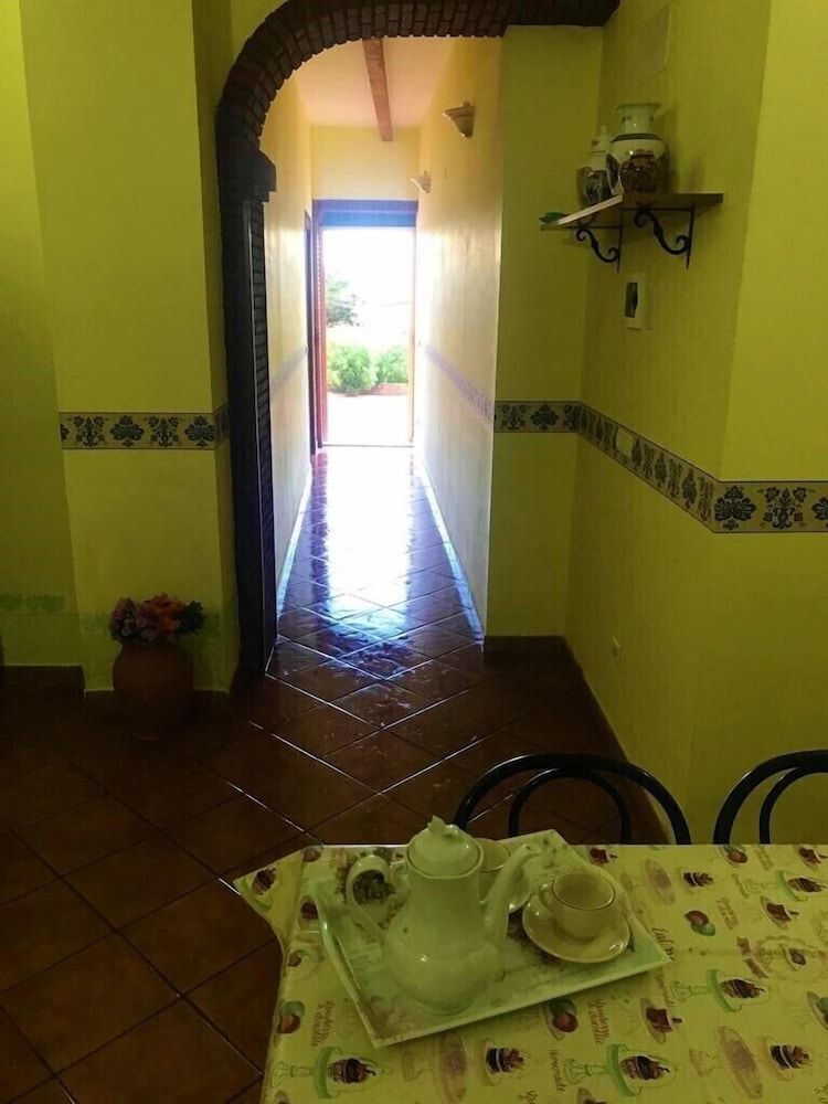 Sicily Graniti Interior Entrance