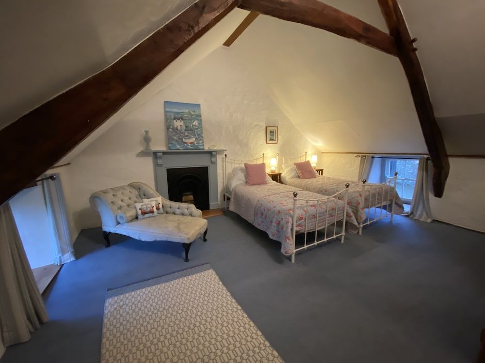 Wales Llanybydder Room