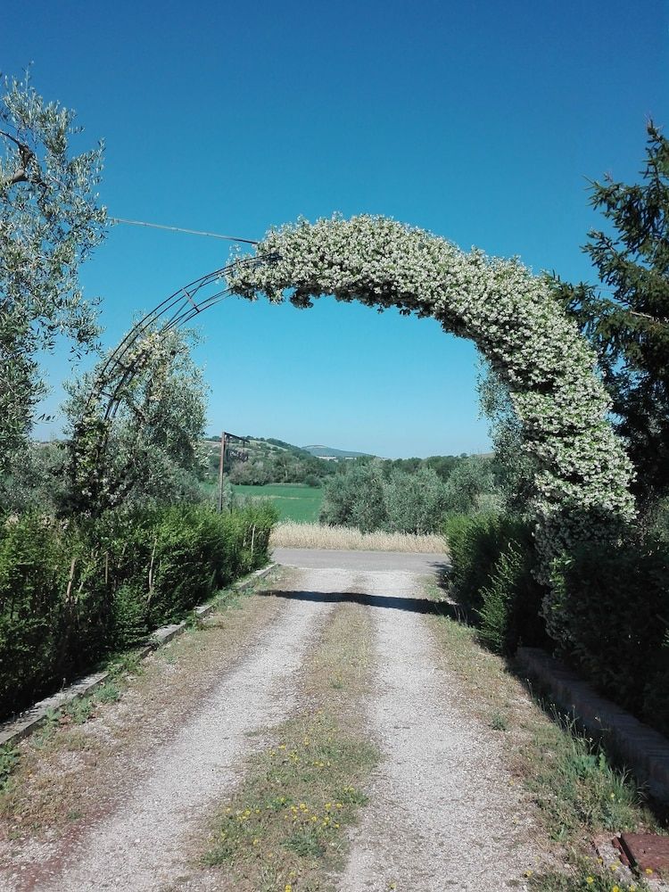 Tuscany Campagnatico Entrance